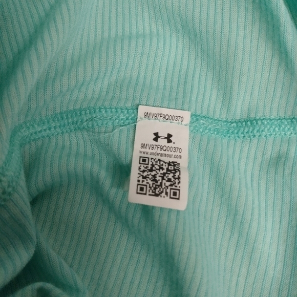 Under Armour Run Long Sleeve Top, sz M, Mint Green, pre-owned - Picture 6 of 6